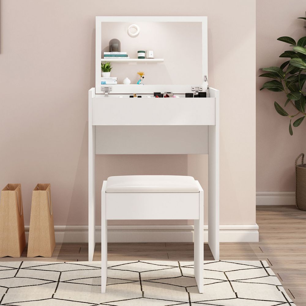 3 333 1 - Selecting the Ideal Makeup Vanity Table for a Small Room