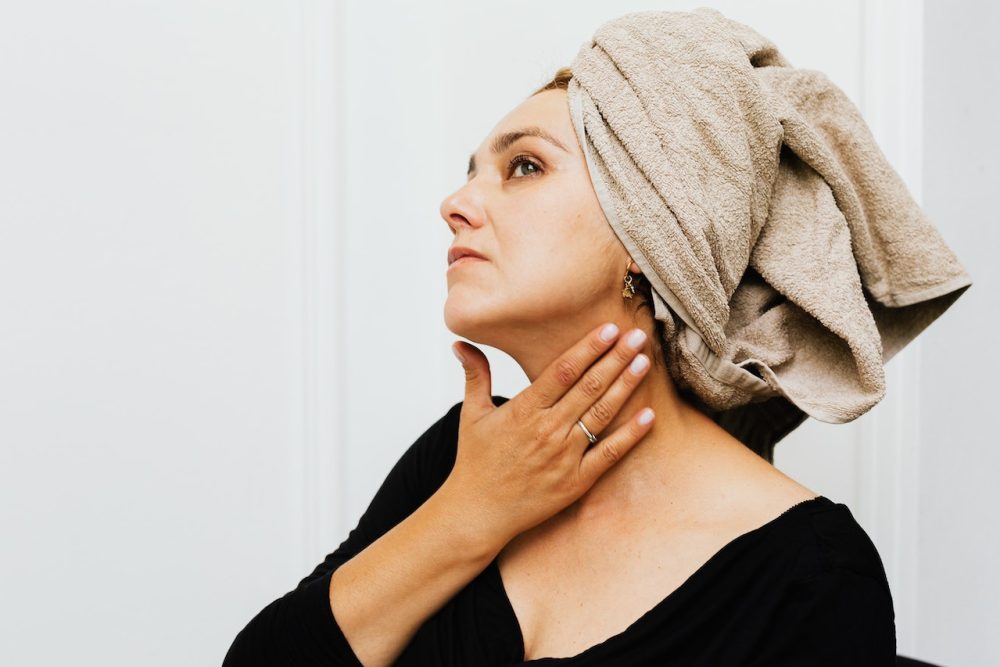 how to prevent neck wrinkles How Can I Make My Neck Look Younger 1000x667 1 - Understanding the Causes of Neck Wrinkles and Effective Ways to Prevent Them