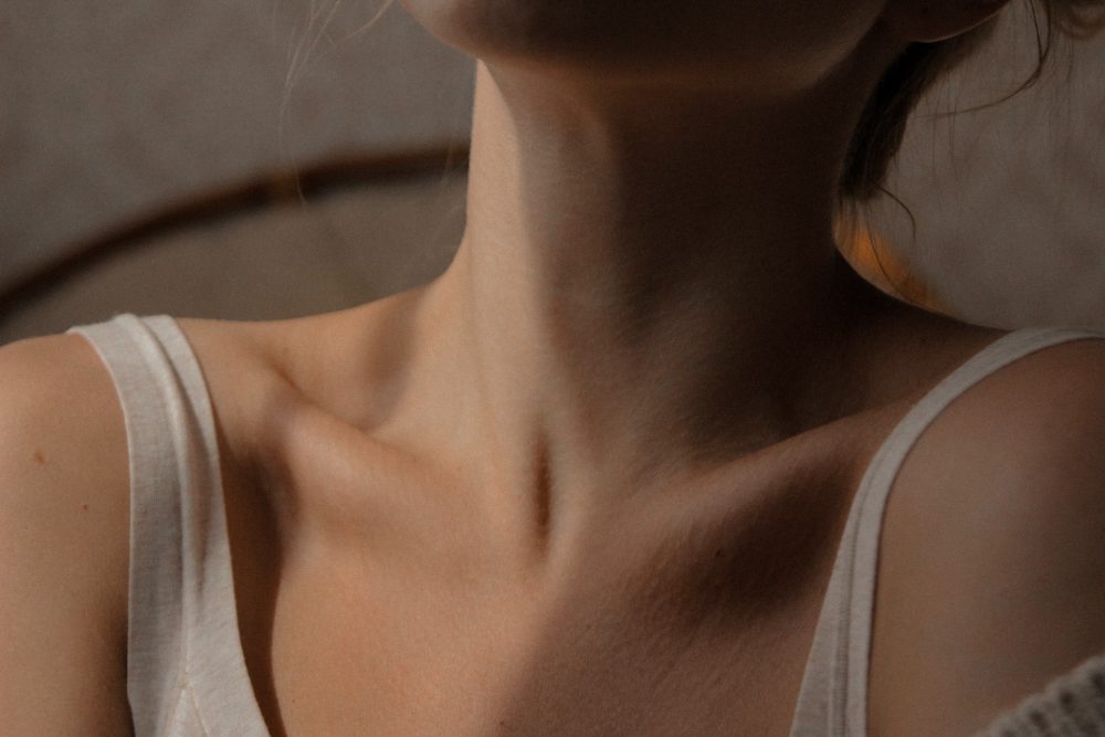 how to prevent neck wrinkles banner 1000x667 1